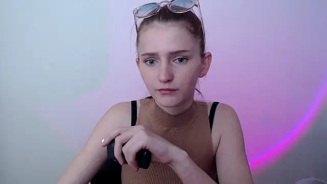 Snapshot of ViolaHot_ chatting on 05-27-26, 08:54 ViolaHot online show from 05-27-26, 08:54