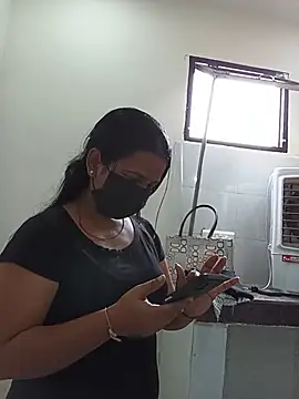 Riya hot8 online show from 06-25-26, 06:51