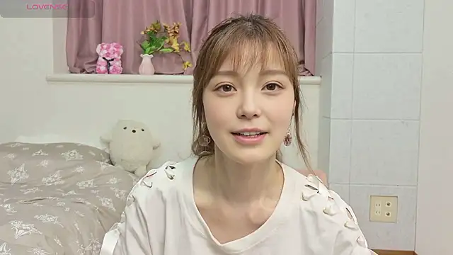 Snapshot of -Ria1022- chatting on 06-20-26, 03:17 -Ria1022- online show from 06-20-26, 03:17