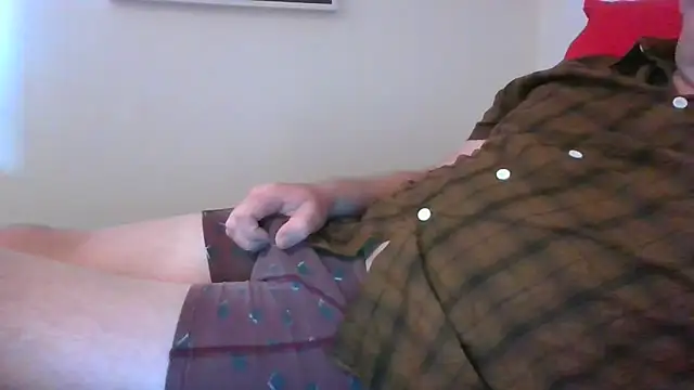 Snapshot of BrianB041978 chatting on 06-10-26, 10:38 BrianB041978 online show from 06-10-26, 10:38