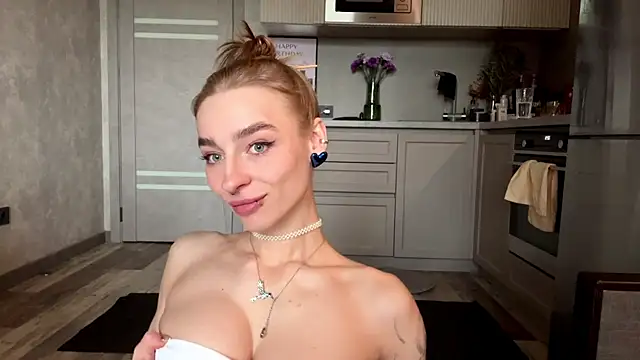 Snapshot of amilia-sexygirl chatting on 05-29-26, 03:34 amilia-sexygirl online show from 05-29-26, 03:34