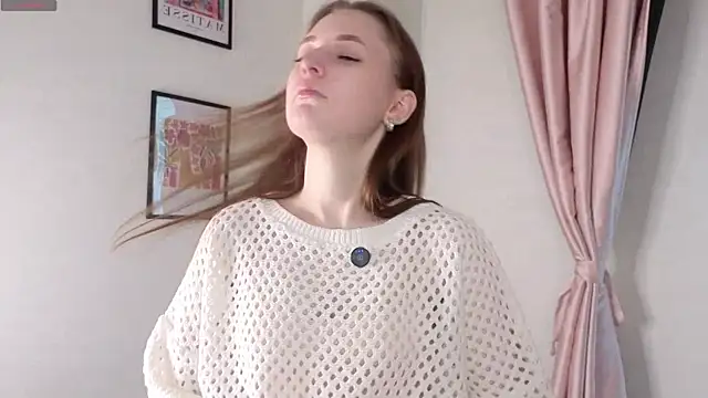 Snapshot of LeishaChamblee chatting on 06-15-26, 01:17 LeishaChamblee online show from 06-15-26, 01:17