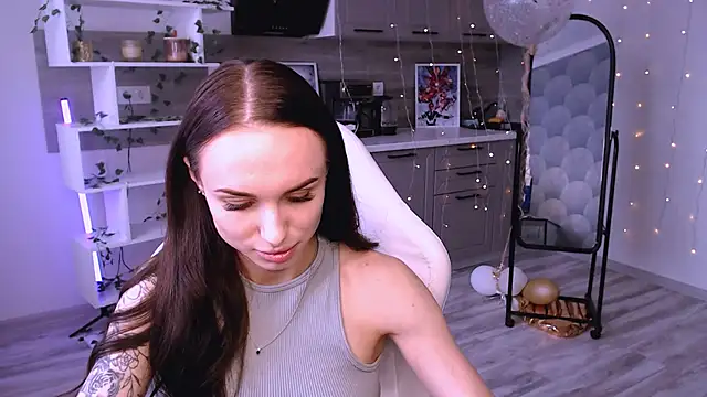 NicoleMerz online show from 06-01-26, 11:10