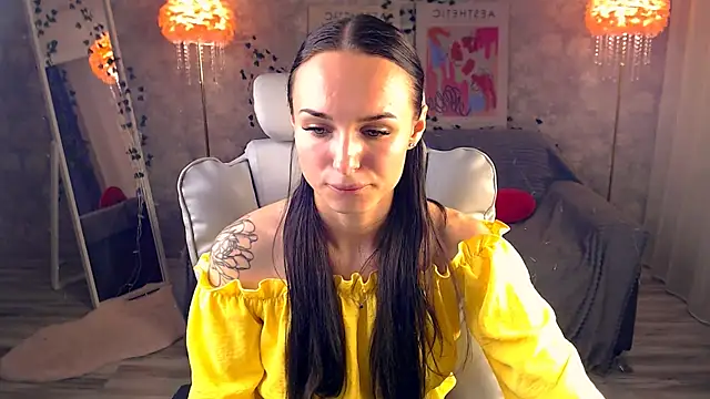 NicoleMerz online show from 06-04-26, 05:06