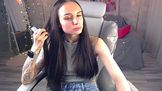 NicoleMerz online show from 06-03-26, 02:29