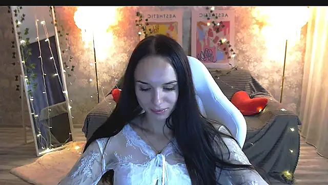 NicoleMerz online show from 06-13-26, 07:12