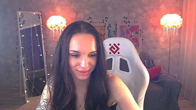 NicoleMerz online show from 06-11-26, 04:04