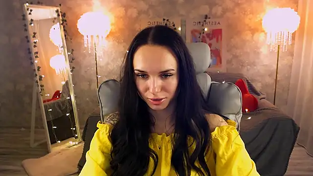 NicoleMerz online show from 06-26-26, 06:47