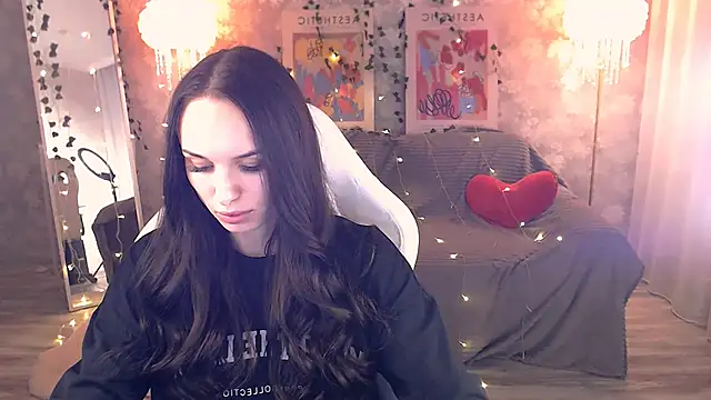 NicoleMerz online show from 06-10-26, 03:35