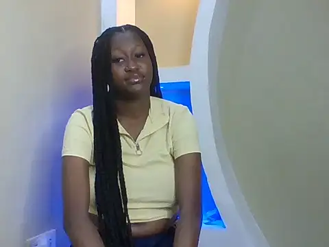 Snapshot of _Empress chatting on 06-18-26, 09:14 Empress online show from 06-18-26, 09:14