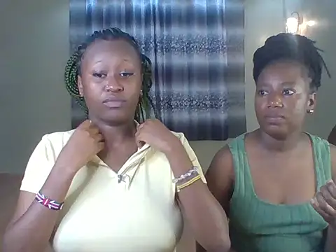 Snapshot of _Empress chatting on 05-31-26, 07:03 Empress online show from 05-31-26, 07:03