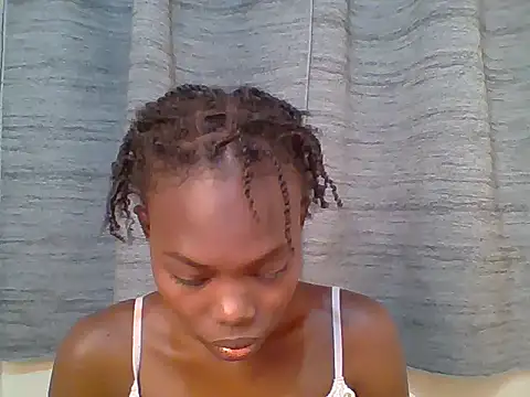 Snapshot of Sweet_quincy chatting on 06-14-26, 06:42 Sweet quincy online show from 06-14-26, 06:42