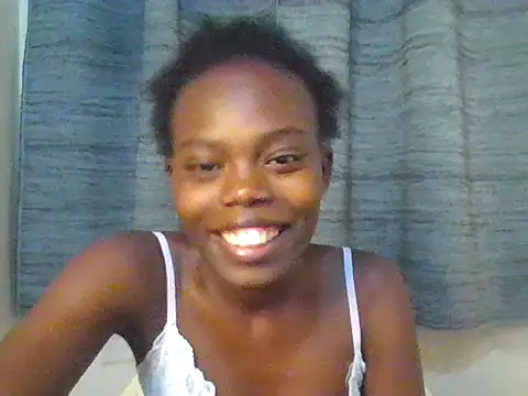 Snapshot of Sweet_quincy chatting on 06-28-26, 09:32 Sweet quincy online show from 06-28-26, 09:32