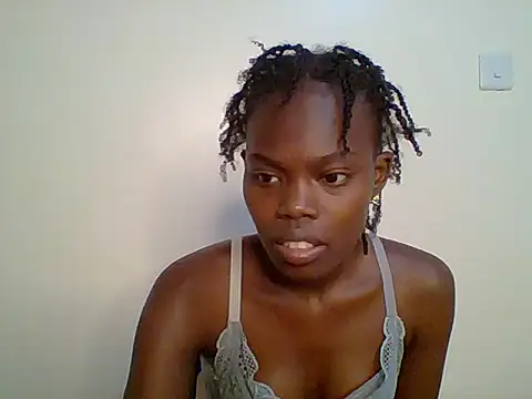 Snapshot of Sweet_quincy chatting on 06-15-26, 09:25 Sweet quincy online show from 06-15-26, 09:25