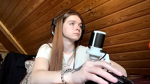 MariaLake online show from 06-15-26, 04:12