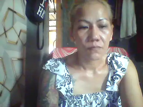 Snapshot of pinayheartaker chatting on 07-10-26, 12:43 pinayheartaker online show from 07-10-26, 12:43