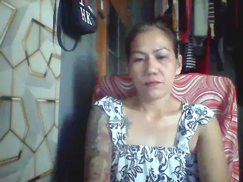 Snapshot of pinayheartaker chatting on 06-06-26, 01:11 pinayheartaker online show from 06-06-26, 01:11