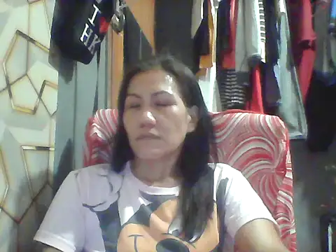 Snapshot of pinayheartaker chatting on 05-30-26, 03:28 pinayheartaker online show from 05-30-26, 03:28