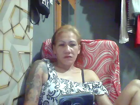 Snapshot of pinayheartaker chatting on 06-23-26, 02:37 pinayheartaker online show from 06-23-26, 02:37