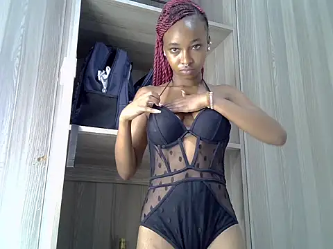 Snapshot of cocolaurah chatting on 06-10-26, 09:32 cocolaurah online show from 06-10-26, 09:32