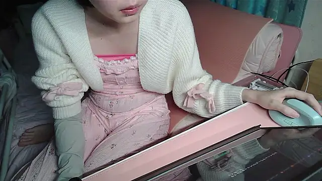 Snapshot of Haohchang chatting on 07-05-26, 04:19 Haohchang online show from 07-05-26, 04:19