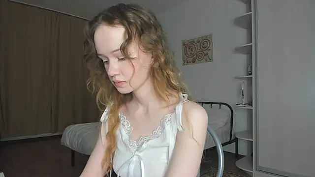 Snapshot of babymolly2 chatting on 06-19-26, 07:09 babymolly2 online show from 06-19-26, 07:09