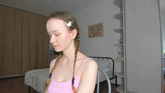 Snapshot of babymolly2 chatting on 06-14-26, 08:10 babymolly2 online show from 06-14-26, 08:10