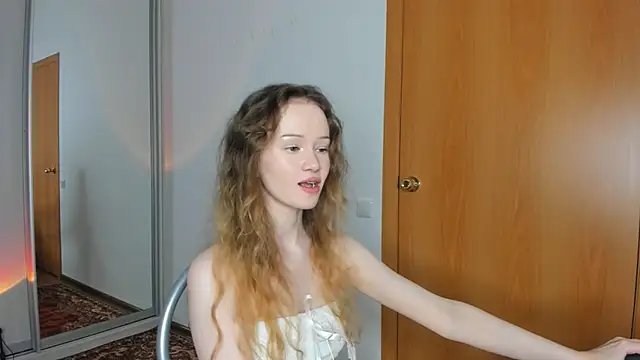Snapshot of babymolly2 chatting on 07-14-26, 06:14 babymolly2 online show from 07-14-26, 06:14