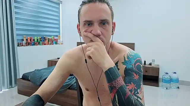 Silent Stitch online show from 06-30-26, 03:39