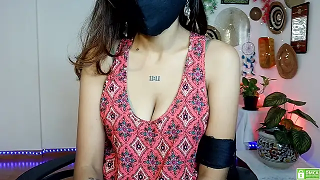 Snapshot of Yalinahotty chatting on 07-24-26, 02:29 Yalinahotty online show from 07-24-26, 02:29