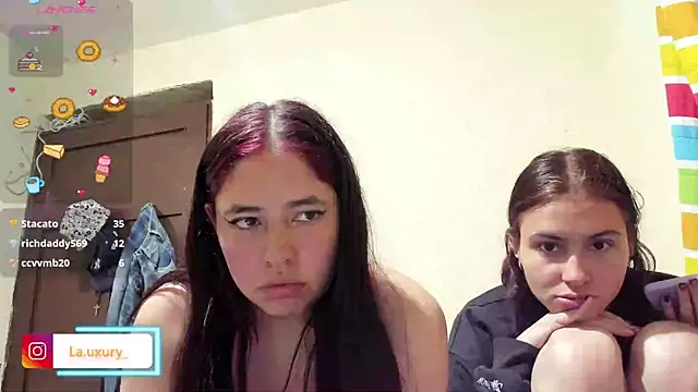 Snapshot of Lau_xury chatting on 06-08-26, 01:28 Lau xury online show from 06-08-26, 01:28
