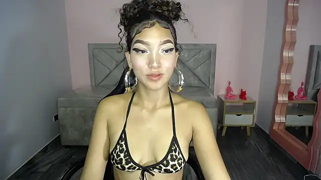 Snapshot of CamilaVixen_ch chatting on 06-29-26, 08:52 CamilaVixen ch online show from 06-29-26, 08:52