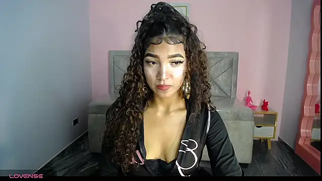 Snapshot of CamilaVixen_ch chatting on 06-25-26, 08:25 CamilaVixen ch online show from 06-25-26, 08:25