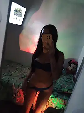 Snapshot of Cloe_220 chatting on 06-14-26, 07:31 Cloe 220 online show from 06-14-26, 07:31