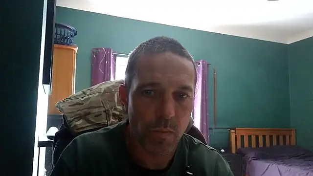 Snapshot of BradleyBent chatting on 07-05-26, 03:08 BradleyBent online show from 07-05-26, 03:08