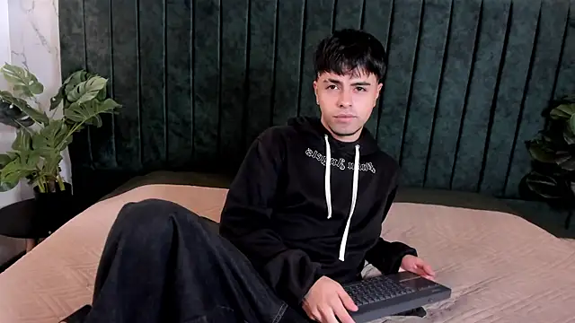 FedeViale online show from 07-15-26, 03:57