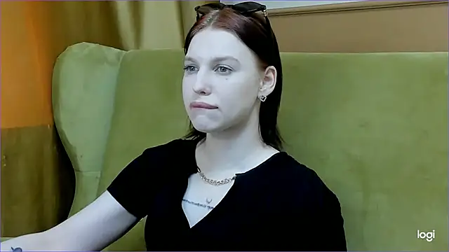 Snapshot of Nora_Finch chatting on 06-10-26, 10:05 Nora Finch online show from 06-10-26, 10:05
