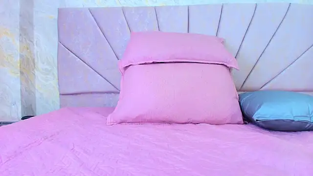 Snapshot of ariana_florez_ chatting on 06-06-26, 07:30 ariana florez online show from 06-06-26, 07:30