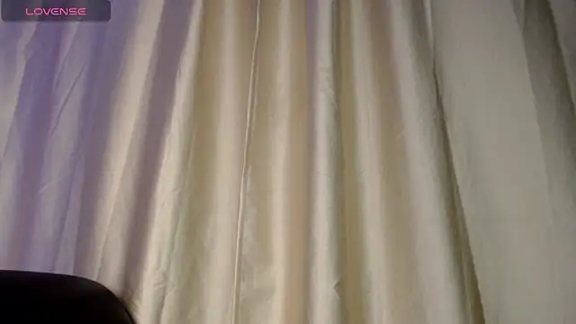 Snapshot of Vic_cooper chatting on 06-09-26, 09:21 Vic cooper online show from 06-09-26, 09:21