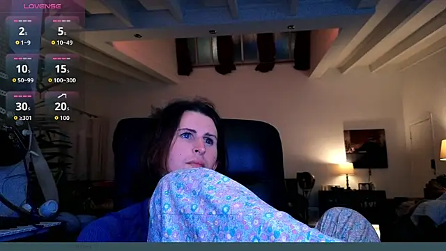 Snapshot of noellenoir chatting on 06-09-26, 04:35 noellenoir online show from 06-09-26, 04:35