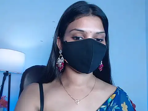 Snapshot of Sensual-bella chatting on 06-19-26, 04:13 Sensual-bella online show from 06-19-26, 04:13