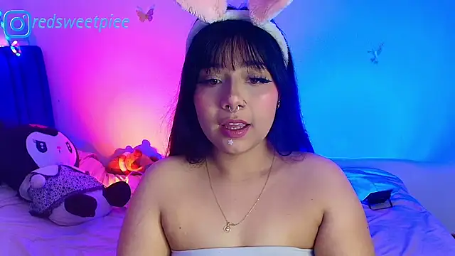 Snapshot of sophierussel chatting on 07-16-26, 05:59 sophierussel online show from 07-16-26, 05:59