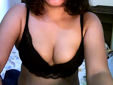 Snapshot of strip_nia chatting on 06-04-26, 05:34 strip nia online show from 06-04-26, 05:34