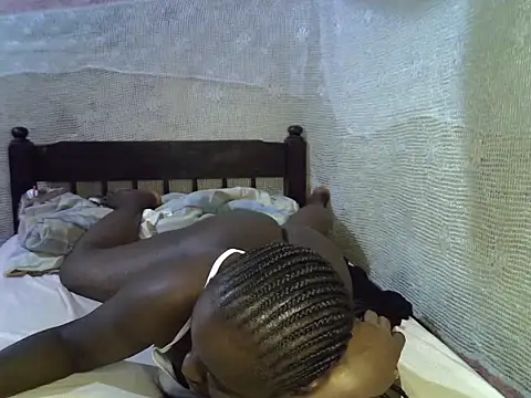 Snapshot of Minuta254 chatting on 07-13-26, 08:35 Minuta254 online show from 07-13-26, 08:35