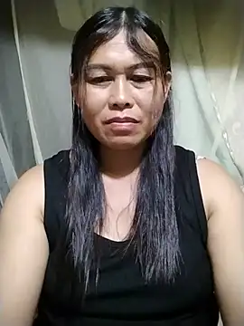 Snapshot of -Hatybi- chatting on 06-27-26, 01:39 -Hatybi- online show from 06-27-26, 01:39