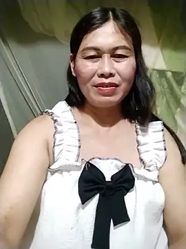Snapshot of -Hatybi- chatting on 06-06-26, 04:23 -Hatybi- online show from 06-06-26, 04:23