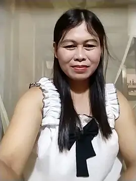 Snapshot of -Hatybi- chatting on 06-14-26, 12:29 -Hatybi- online show from 06-14-26, 12:29