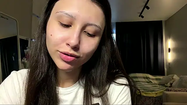 Snapshot of Alicekitty67 chatting on 06-30-26, 02:06 Alicekitty67 online show from 06-30-26, 02:06