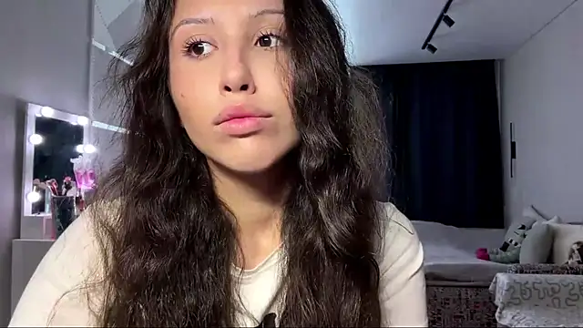 Snapshot of Alicekitty67 chatting on 07-14-26, 07:46 Alicekitty67 online show from 07-14-26, 07:46