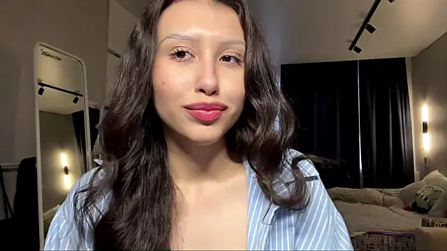 Snapshot of Alicekitty67 chatting on 06-02-26, 02:06 Alicekitty67 online show from 06-02-26, 02:06